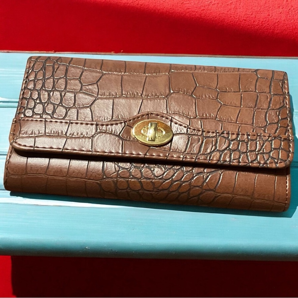 KENNETH COLE REACTION BROWN CROC LONG WALLET